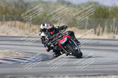 media/Dec-01-2025-Moto Forza (Mon) [[2daa91e15f]]/1-Advanced Group/Session 3 (Turn 3)/